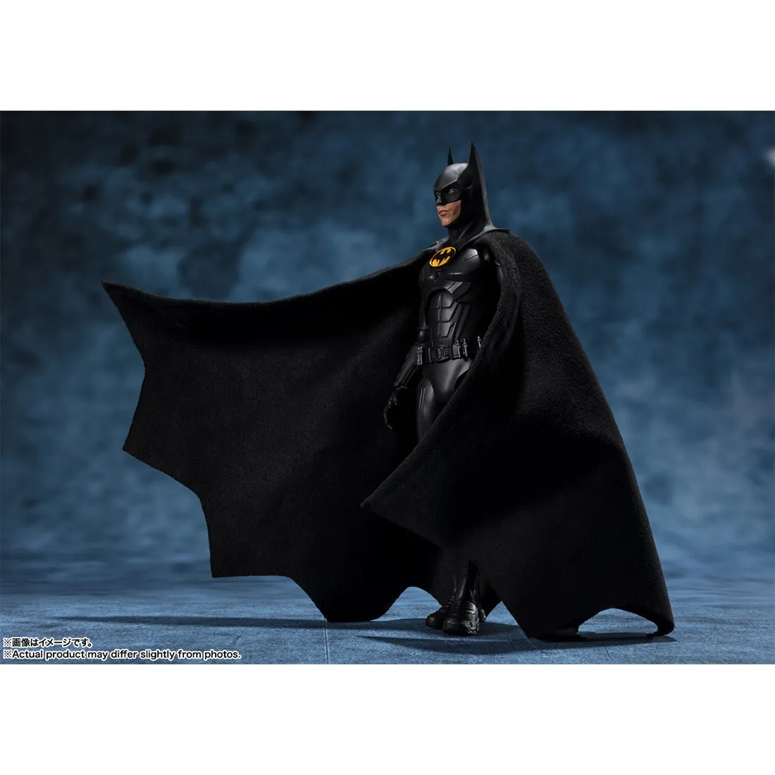 Bandai S.H.Figuarts The Flash Batman Figure (black)