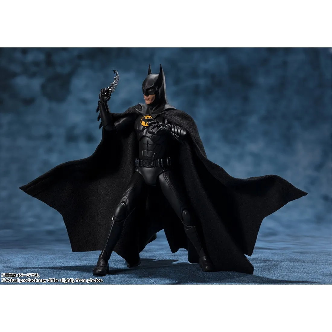 Bandai S.H.Figuarts The Flash Batman Figure (black)