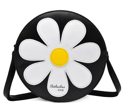 Black White Camomille Flower Cross Body Strap Bag Handbag