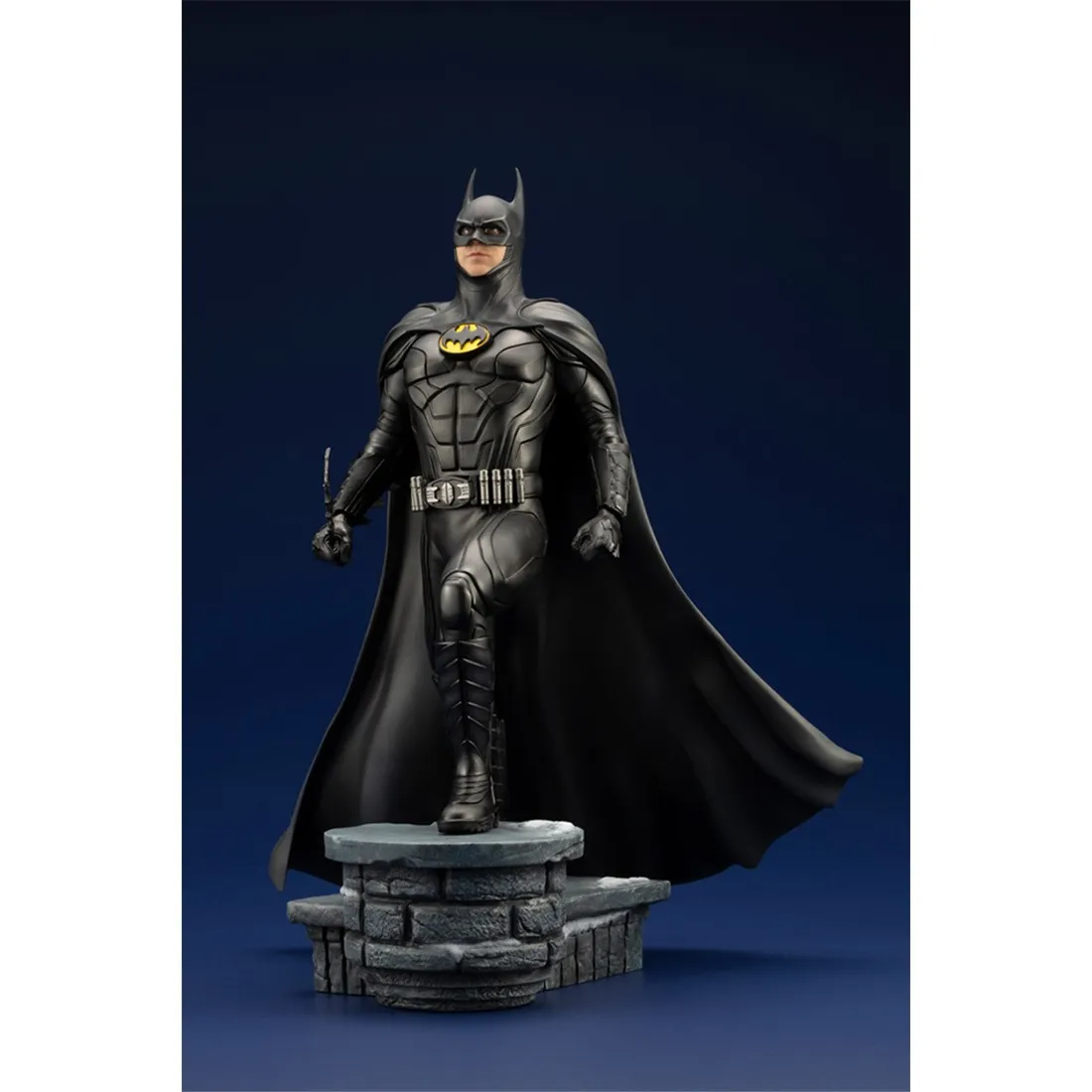 Kotobukiya ARTFX The Flash Movie Batman Statue (black)