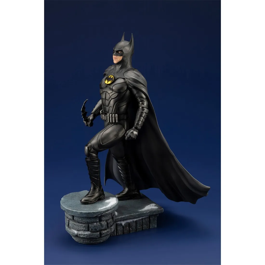 Kotobukiya ARTFX The Flash Movie Batman Statue (black)