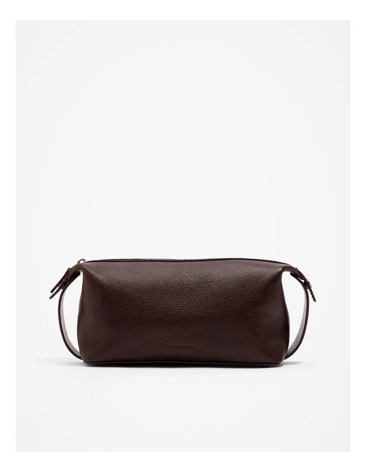 Small Leather Wash Bag in Chocolate