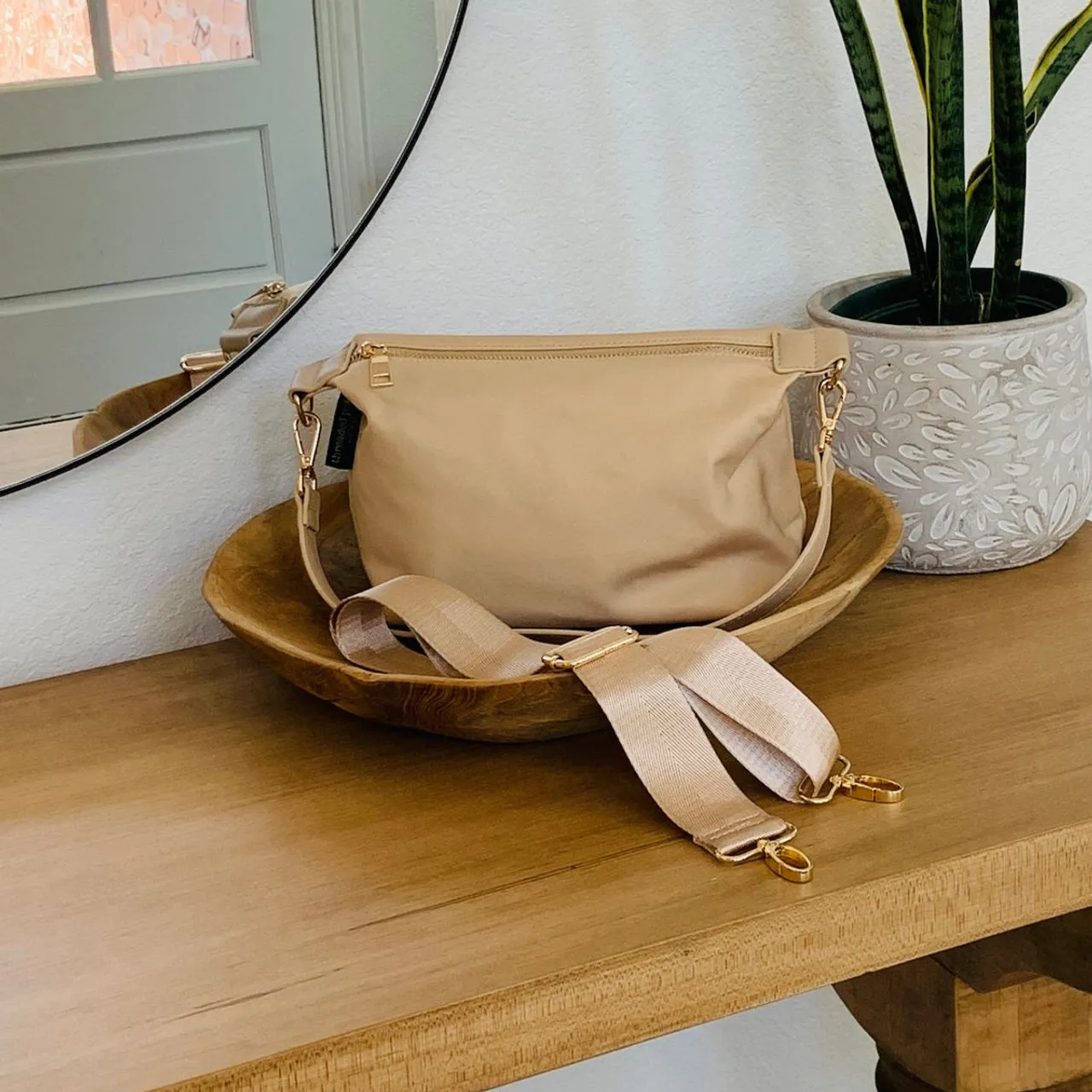 Threaded Pear Everly Crossbody Purse 