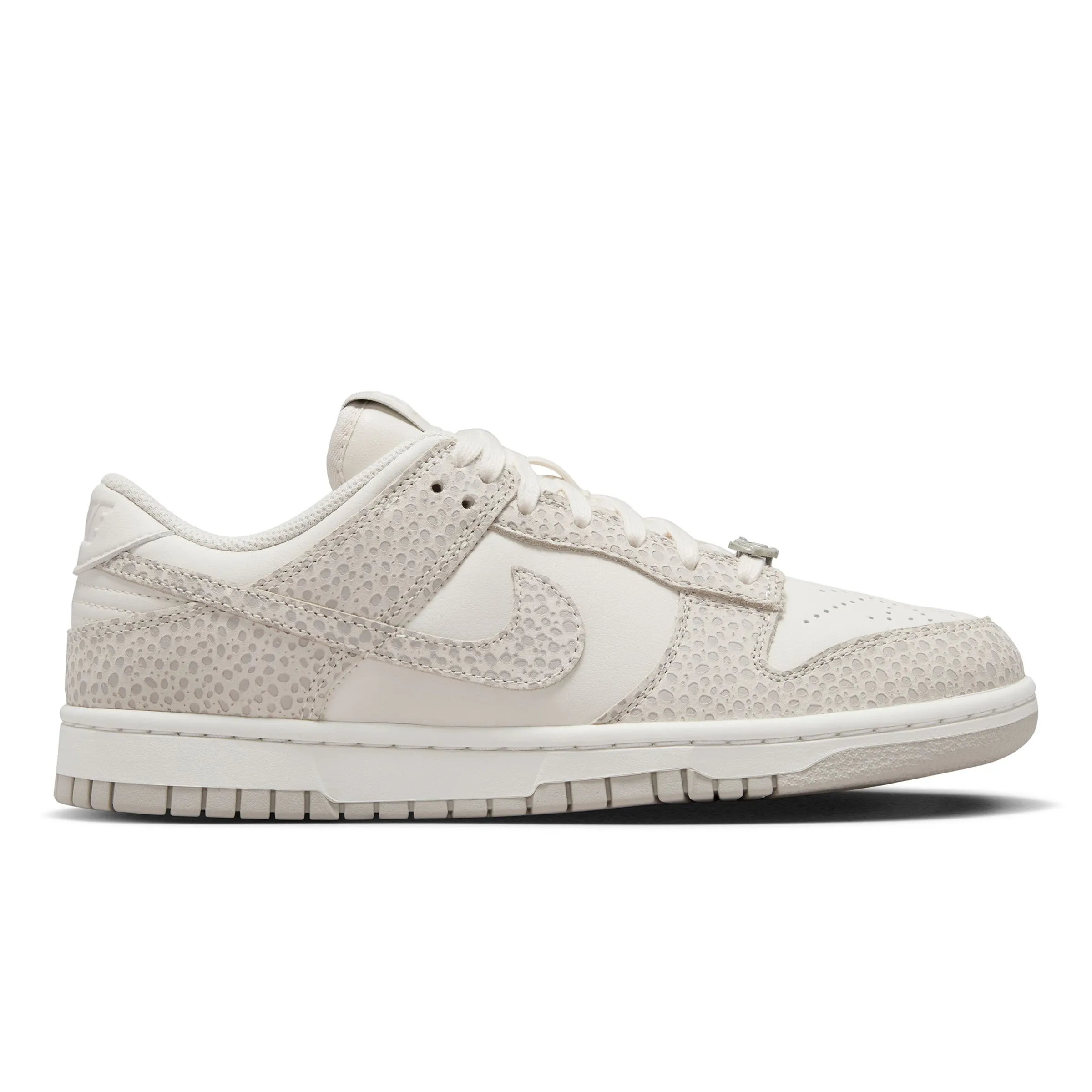 WOMEN'S NIKE DUNK LOW PRM [FV6516-001] | Bodega